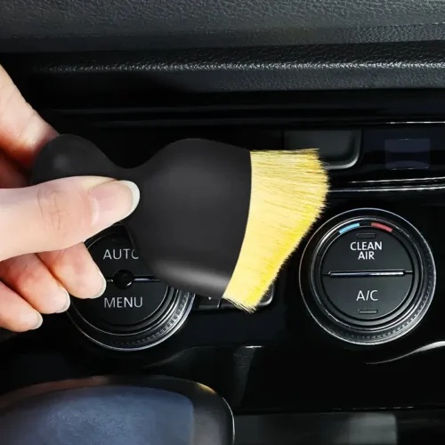 Car upholster Brush cleans Car Cockpit