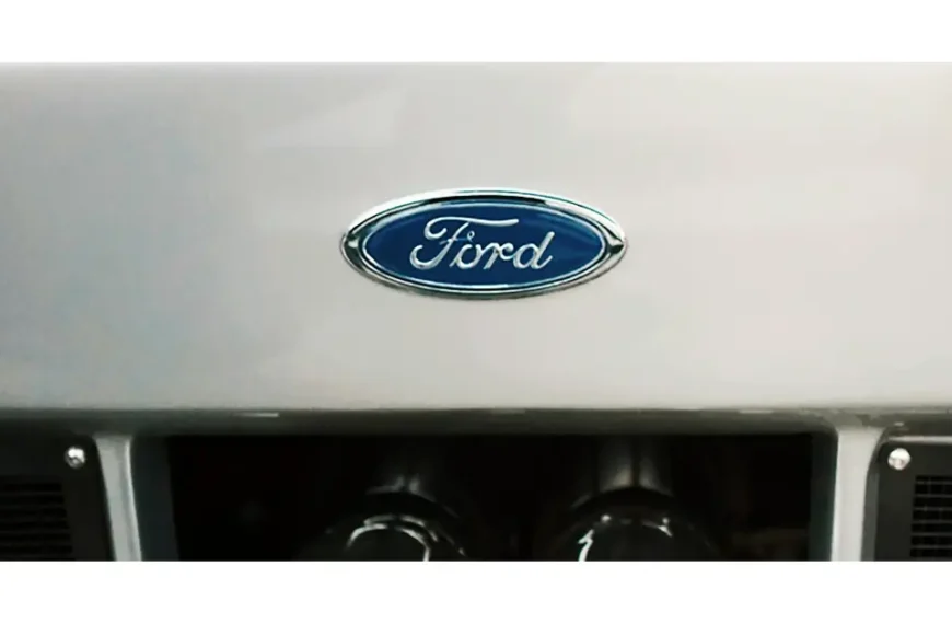 The Ford Logo on the back of a white Ford GT40 Prototype